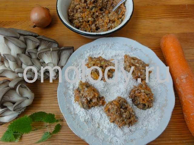 Котлеты из риса с грибами Вешенками