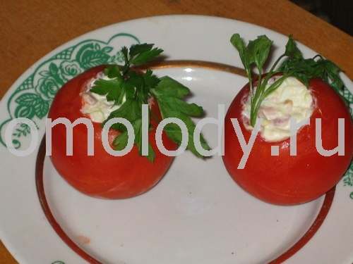 Tomatoes stuffed with cheese