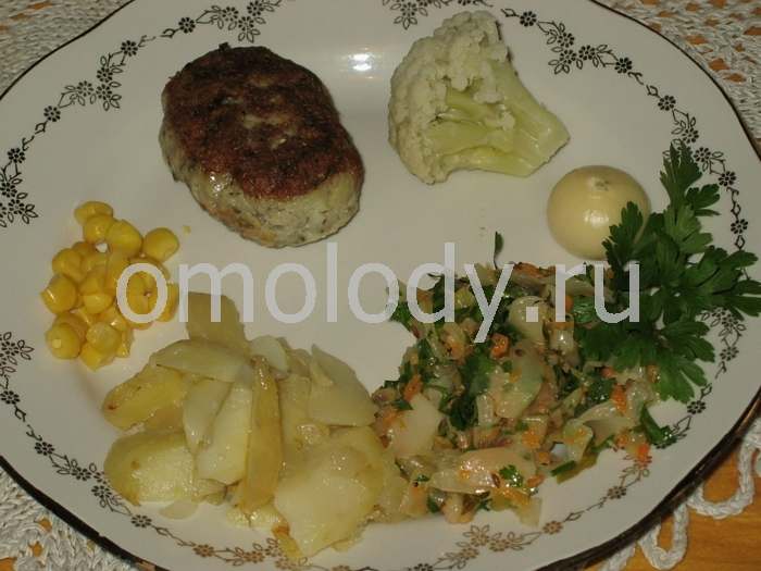 Meat, pork with veal and rice cutlets