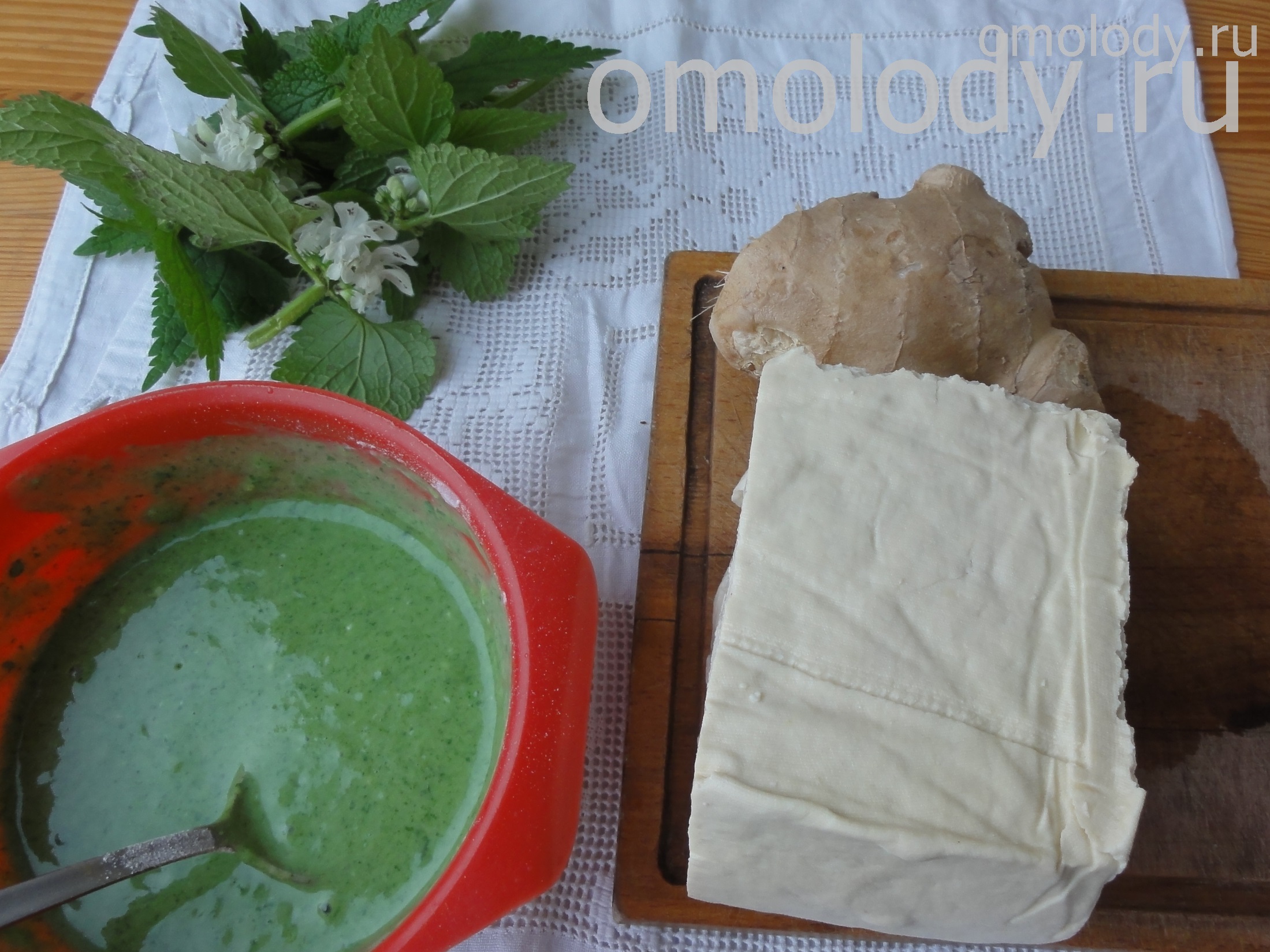 Тофу в зеленом кляре с глухой крапивой